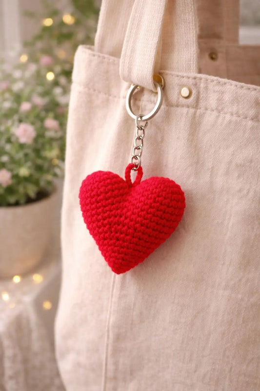 El Yapımı Amigurumi Kalp Anahtarlık | Kırmızı Kalp Figürlü | Çanta & Araba Süsü LUXIC CORE